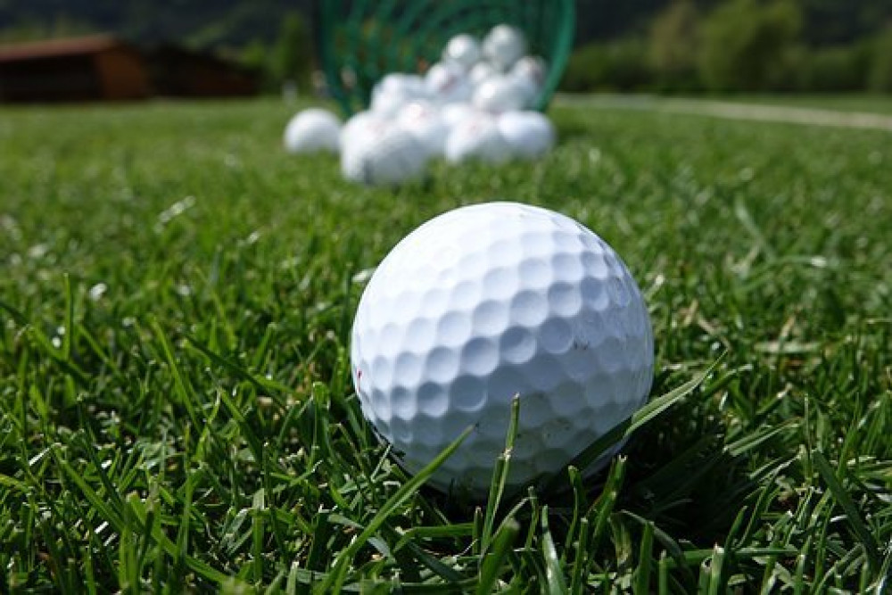PRACTICE DE GOLF DE SENS