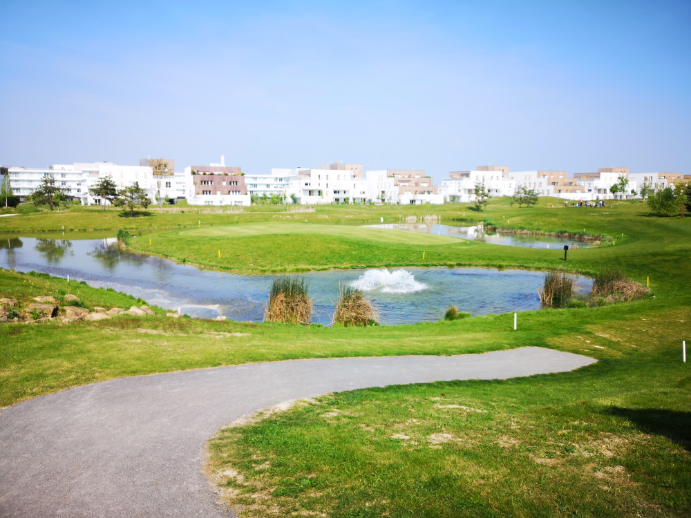 UGOLF REIMS BEZANNES